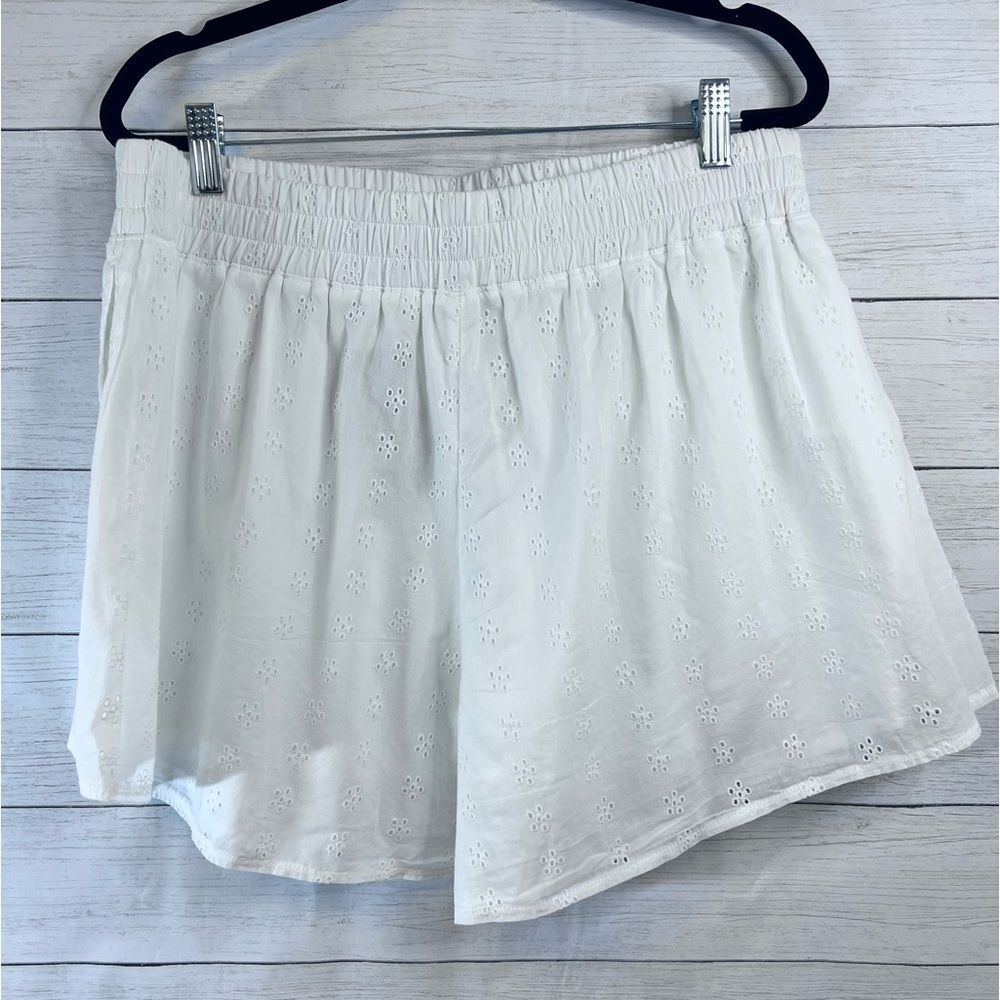 NWT Hollister Ultra High Rise Eyelet Soft Shorts Side Pockets Fully Lined 💗 - Picture 7 of 7